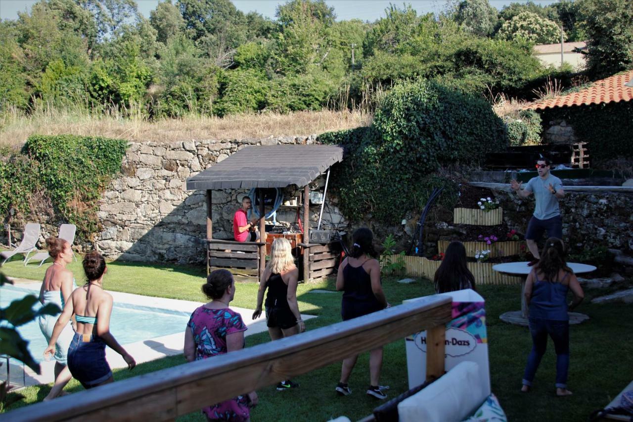 ホテル Glamping Hills Santa Comba de Rossas エクステリア 写真